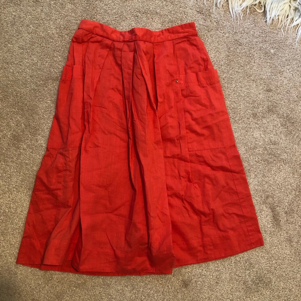 Anthropologie odille red field skirt size 2.